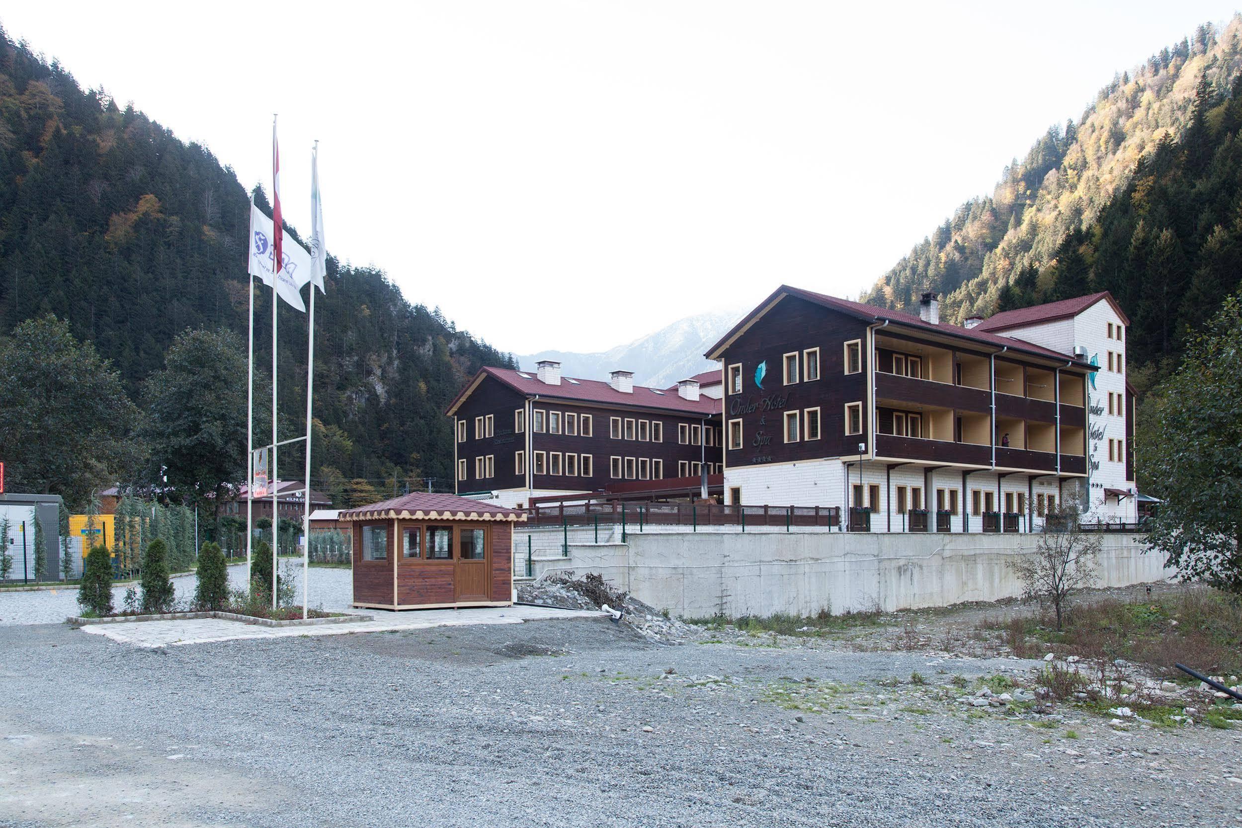 Hotel Flora 4*