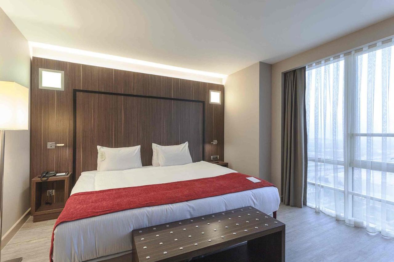 Ramada Encore By Wyndham Hotel