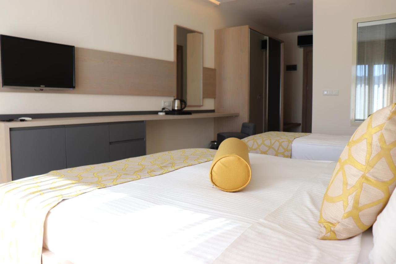 Hotel Zest Exclusive &