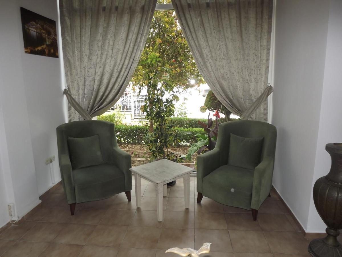 Opus Aparthotel 3*