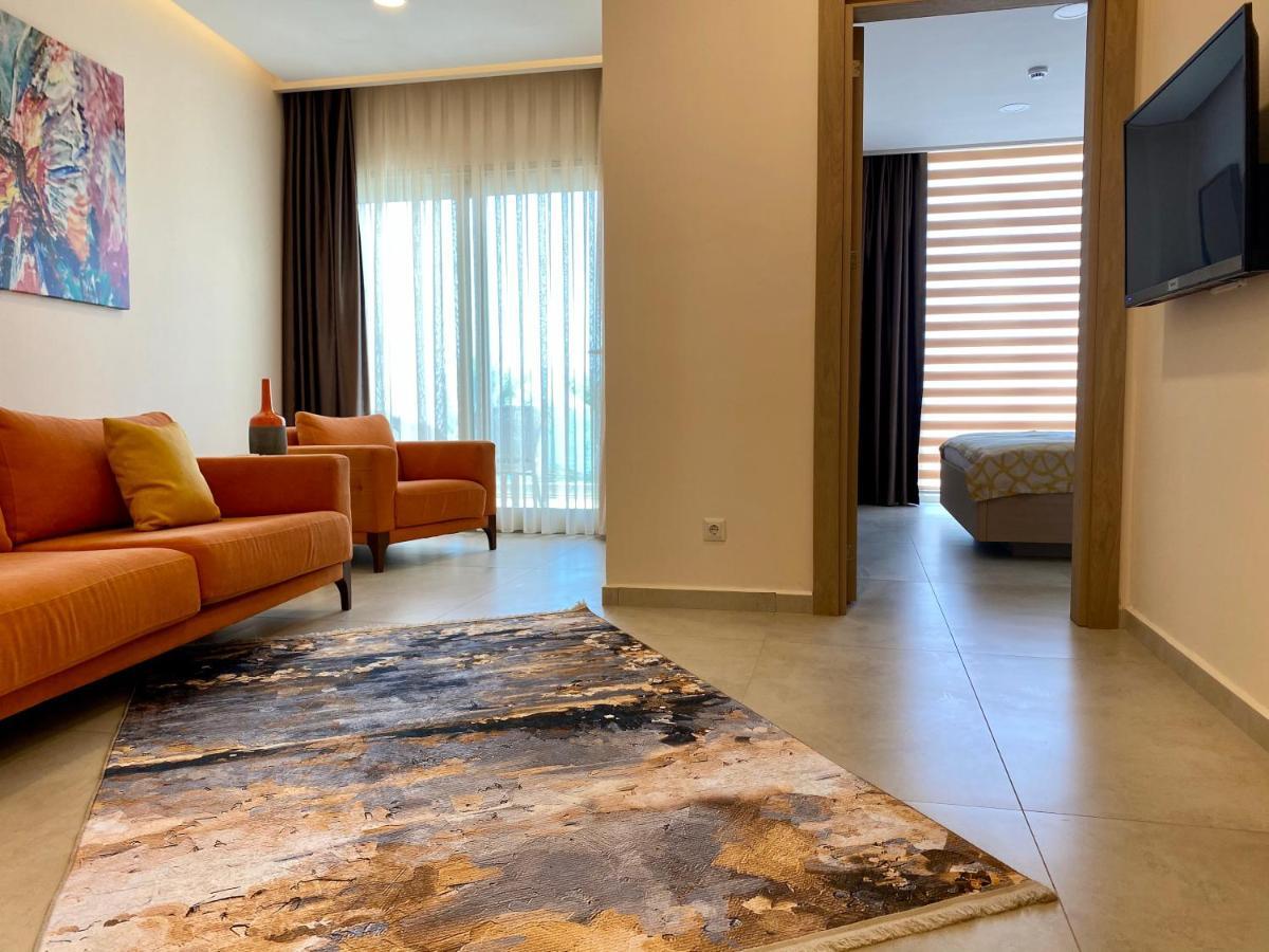 Zest Exclusive & Hotel