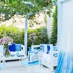 Alura Hotel