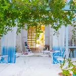 Alura Hotel