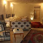 Melek Cave Hotel