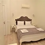 Alacati Eldoris Butik Hotel