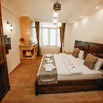 Sea House Hotel