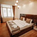 Sea House Hotel