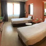 Ramada Usak