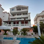 Conny\'S Hotel (Adults Only)