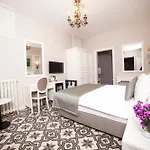 Triada Hotel Bueyuekada