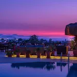 4Reasons Hotel + Bistro | 12+