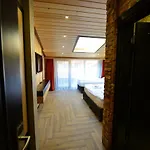 Inanlar Deluxe Hotel & Bungalow