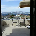 Ascot Hotel Bueyuekada