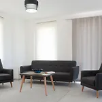 La Moda Aparts