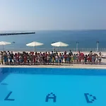 Lades Hotel