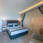 Miarosa Incekum West Resort