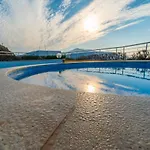 Grand Sea View Aparts