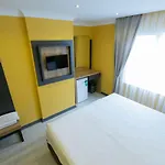 Roy Otel Akcay