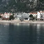 Pisces Hotel