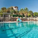 Temple Beach Hotel