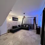 Viola Apart - Kalkan