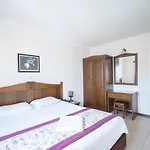Fora Apart Hotel