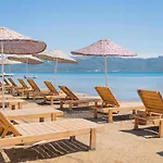 Pino Mar Luxury Bungalows