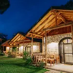 Pino Mar Luxury Bungalows