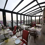 Corinne Art & Boutique Hotel