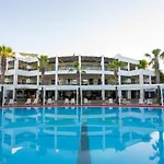 Latanya Park Resort
