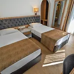 Kleopatra Celine Hotel