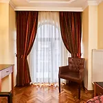 Amber Hotel & Spa