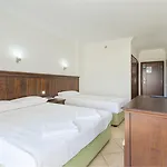 Oz Side Hotel