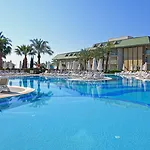 Novum Garden Side Hotel