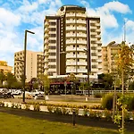The Corner Park Hotel