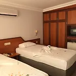 Muz Hotel