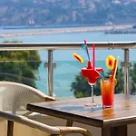 Bueyuek Hotel (Adults Only)