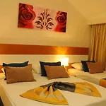 Side Rose Hotel