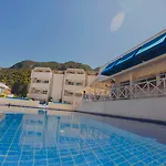 Club Munamar Beach Resort Hotel