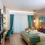 Long Beach Harmony Hotel