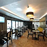 Le Petit Palace Hotel - Special Category