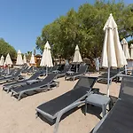 Dorman Suites
