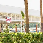 Green Bay Resort & Spa