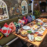 Ebruli Hotel