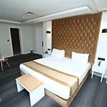 Grand Silay Hotel