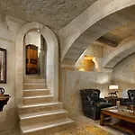 Seraphim Cave Suites & Spa