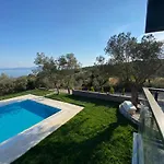 Assos Luna Houses
