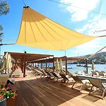 Mare Deluxe Residences & Villas