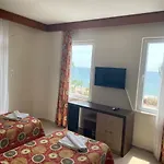 Rosella Hotel