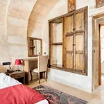 Uzay Cave Suite Hotel